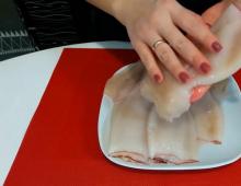 Кальмары фаршированные мясом