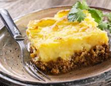 Картофель с фаршем в духовке под сыром